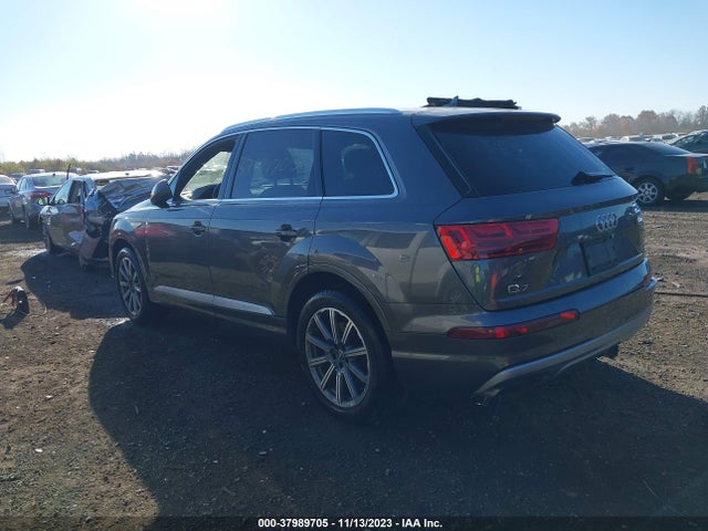 WA1LAAF77JD043601 Audi Q7 3.0t Premium