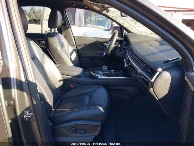 WA1LAAF77JD043601 Audi Q7 3.0t Premium
