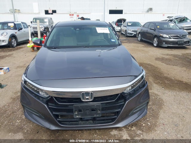 Honda ACCORD LX 2018 1HGCV1F1XJA243736 Image 13