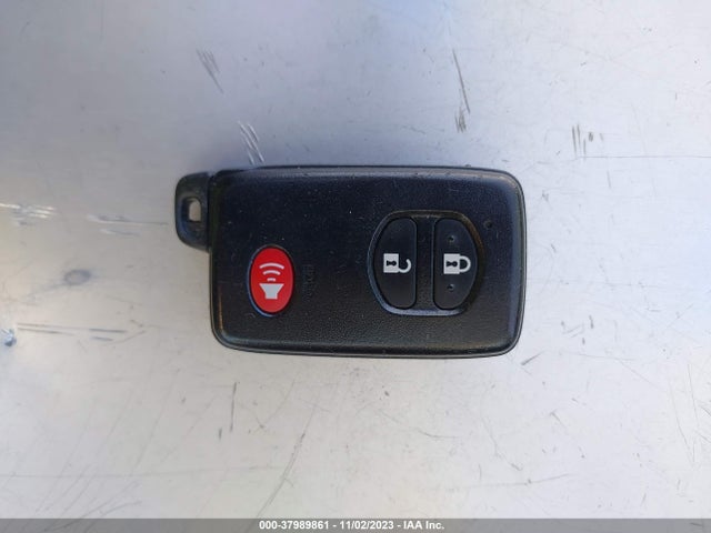 Toyota Prius Two 2014 JTDKN3DU2E1795112 Image 11