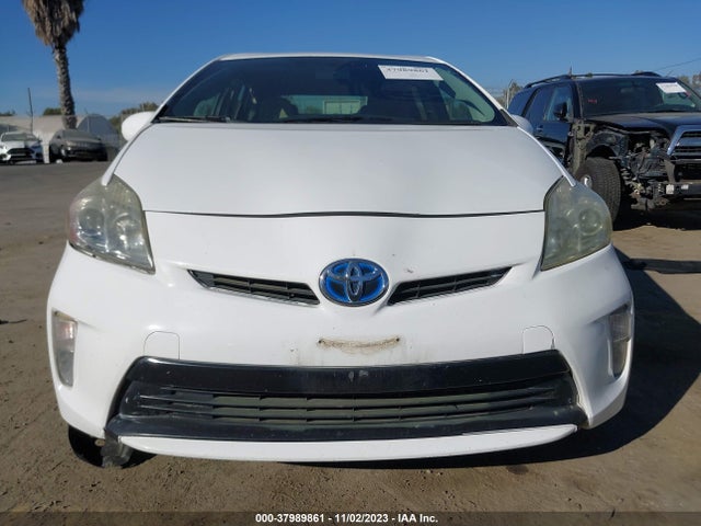 Toyota Prius Two 2014 JTDKN3DU2E1795112 Image 12