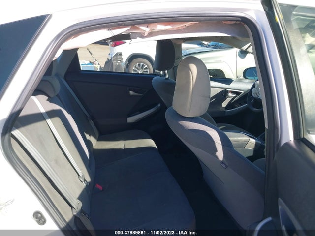 Toyota Prius Two 2014 JTDKN3DU2E1795112 Image 8