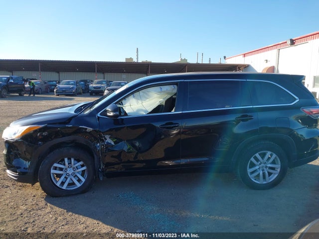 Toyota Highlander Le 2015 5TDZARFHXFS012104 Image 14