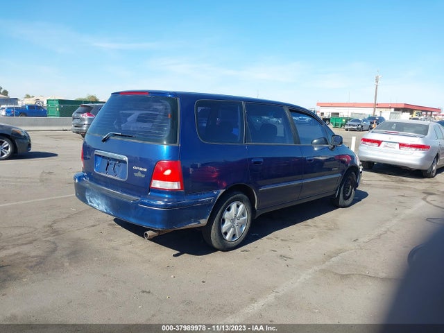 1998 ISUZU OASIS S VIN: JR2RJ2860WC000882