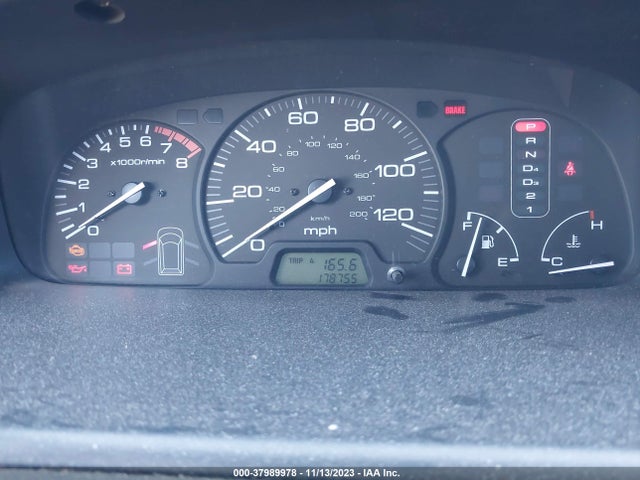1998 ISUZU OASIS S VIN: JR2RJ2860WC000882