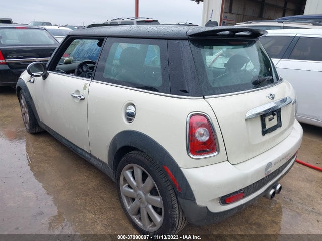 2008 MINI COOPER HARDTOP WMWMF73518TV36298 Photo 2