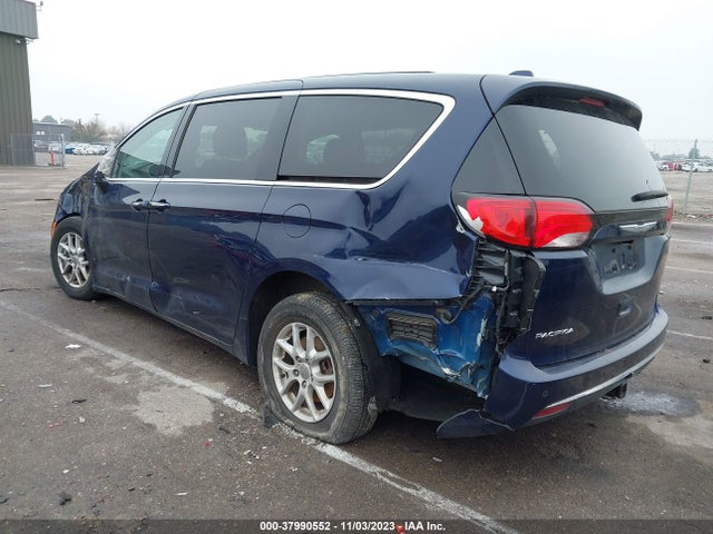 2C4RC1BG1HR821138 Chrysler Pacifica Touring Plus