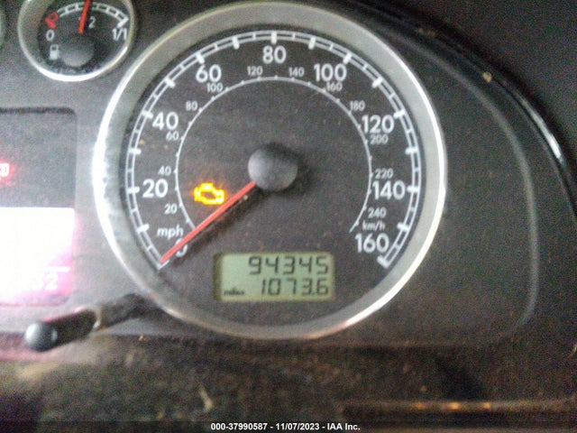 2002 VOLKSWAGEN PASSAT GLS VIN: WVWPD63B22P357418