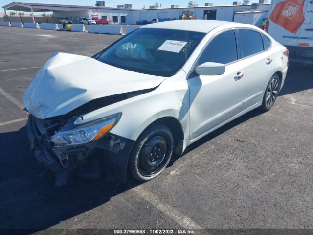1N4AL3AP2HC143086 Nissan Altima 2.5 Sv