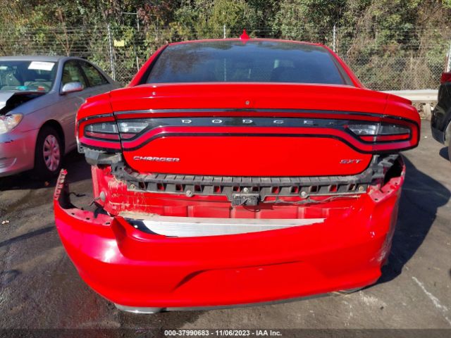 2C3CDXHG8FH815776 Dodge Charger Sxt