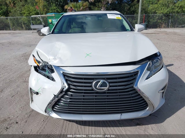 JTHBK1GG8G2216039 Lexus ES 350