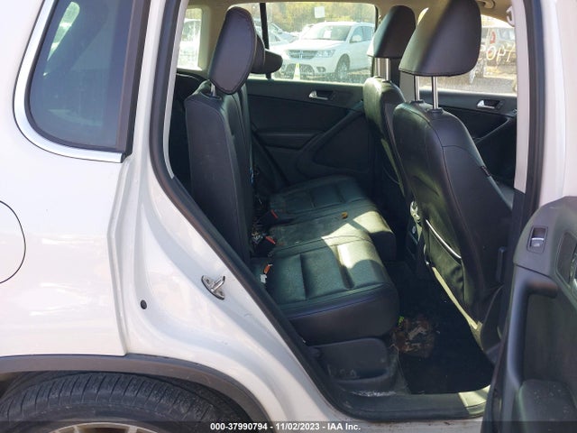 2012 VOLKSWAGEN TIGUAN SE VIN: WVGAV7AX3CW527859