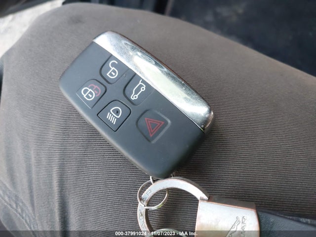 2013 JAGUAR XJ SAJWJ2GD4D8V50371 Photo 10