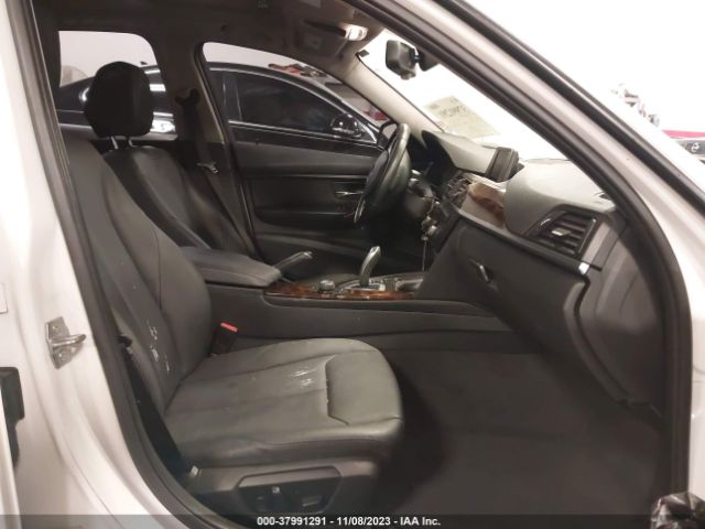 WBA3C3C55EPV90012 BMW 320i Xdrive