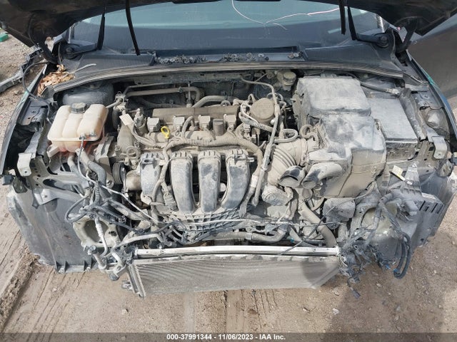 2015 FORD FOCUS SE VIN: 1FADP3F27FL378465