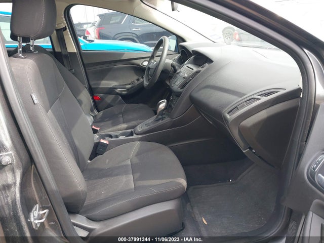 2015 FORD FOCUS SE VIN: 1FADP3F27FL378465