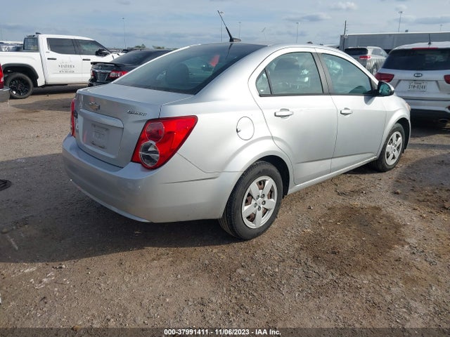 Chevrolet Sonic Ls Auto 2014 1G1JA5SH7E4211285 Image 4