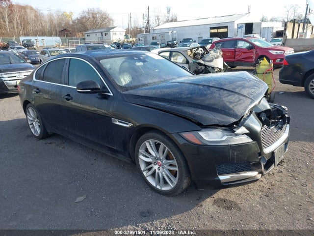 2016 JAGUAR XF SAJBK4BV6GCY12318 Photo 0