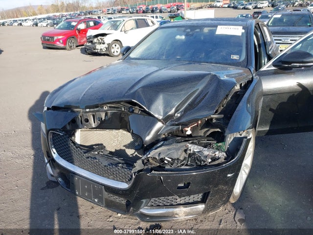 2016 JAGUAR XF SAJBK4BV6GCY12318 Photo 5