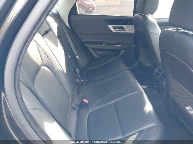 2016 JAGUAR XF SAJBK4BV6GCY12318 Photo 7