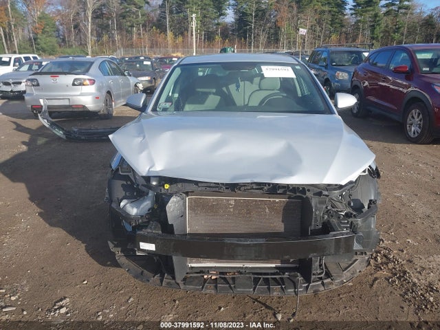 2018 HYUNDAI ELANTRA SEL VIN: 5NPD84LF7JH314105