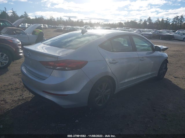 2018 HYUNDAI ELANTRA SEL VIN: 5NPD84LF7JH314105