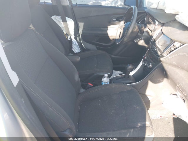 Chevrolet TRAX LS 2018 KL7CJKSB5JB722717 Image 5
