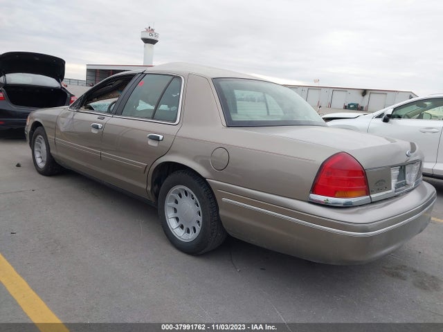 2002 FORD CROWN VICTORIA LX VIN: 2FAFP74W52X111361