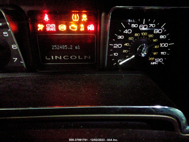 2012 LINCOLN NAVIGATOR VIN: 5LMJJ2J59CEL05634