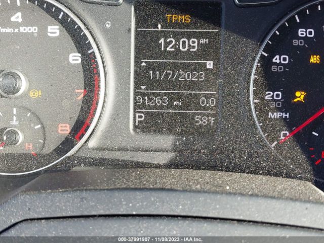 WA1BCCFS0HR003816 Audi Q3 2.0t Premium