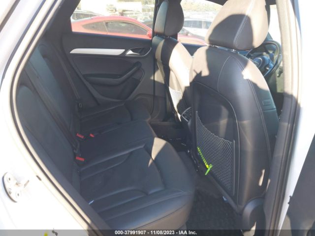 WA1BCCFS0HR003816 Audi Q3 2.0t Premium