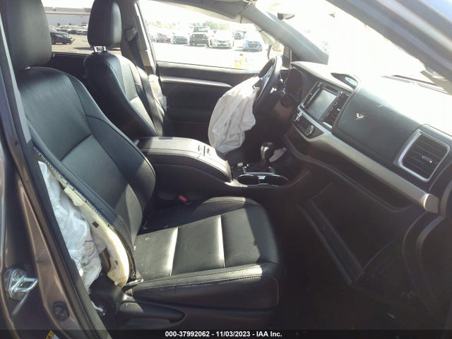 2015 TOYOTA HIGHLANDER XLE V6 VIN: 5TDKKRFH7FS045544