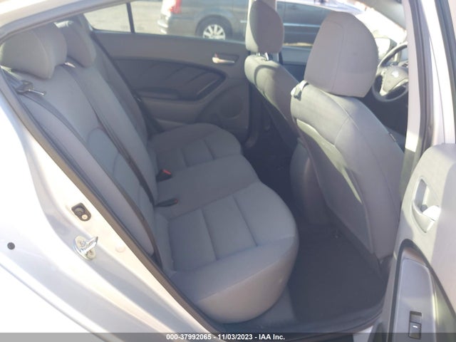 KIA FORTE LX 2017 3KPFK4A79HE036120 Image 8