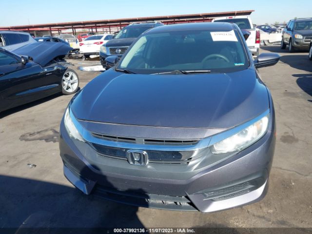 19XFC2F77JE017081 Honda Civic Sedan Ex