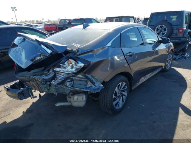 19XFC2F77JE017081 Honda Civic Sedan Ex