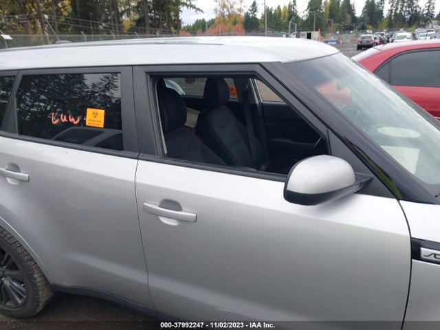 KIA SOUL + 2016 KNDJP3A5XG7861182 Image 23
