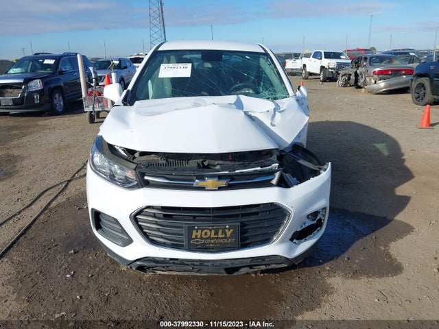 Chevrolet TRAX LS 2018 3GNCJKSB5JL348022 Image 12