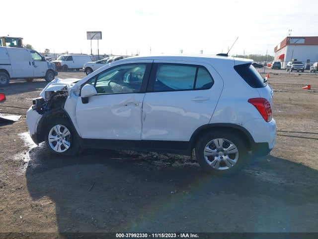 Chevrolet TRAX LS 2018 3GNCJKSB5JL348022 Image 14