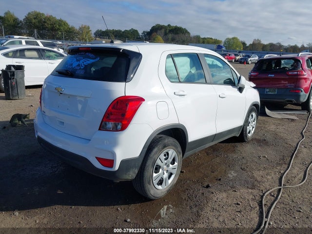 Chevrolet TRAX LS 2018 3GNCJKSB5JL348022 Image 4