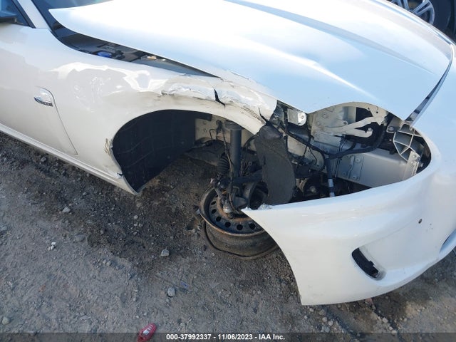 2010 JAGUAR XK SAJWA4GB3ALB36648 Photo 5
