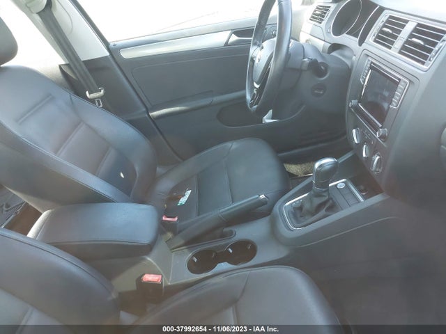 3VWDB7AJ4HM230206 Volkswagen Jetta 1.4t Se
