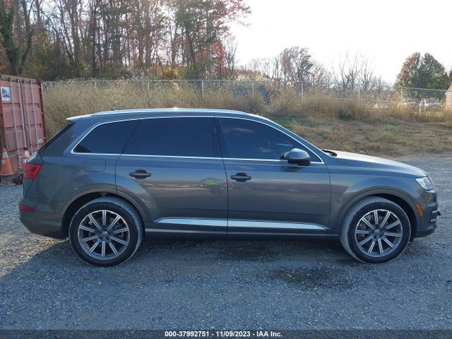 Audi Q7 3.0t Premium 2018 WA1LAAF75JD041801 Image 14