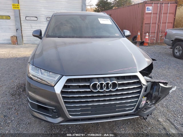Audi Q7 3.0t Premium 2018 WA1LAAF75JD041801 Image 12