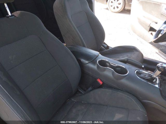 1FA6P8AM1F5312819 Ford Mustang V6