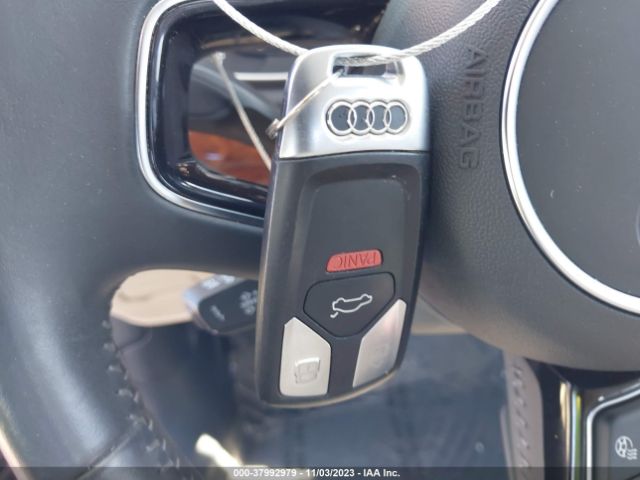 2017 AUDI A4 WAUENAF40HN024611 Photo 10