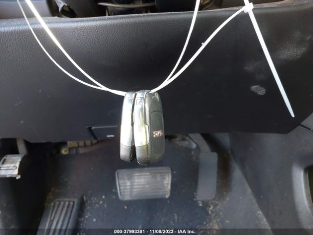 1GKS1GKC2KR404412 GMC Yukon Xl Slt