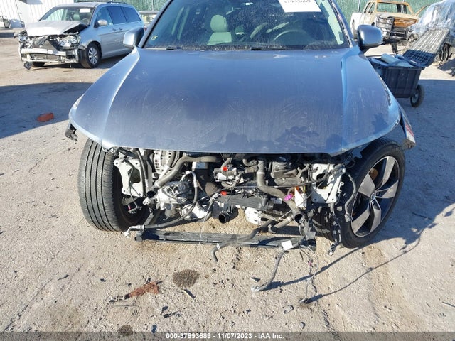 2019 VOLVO XC40 T5 MOMENTUM VIN: YV4162UK1K2088958