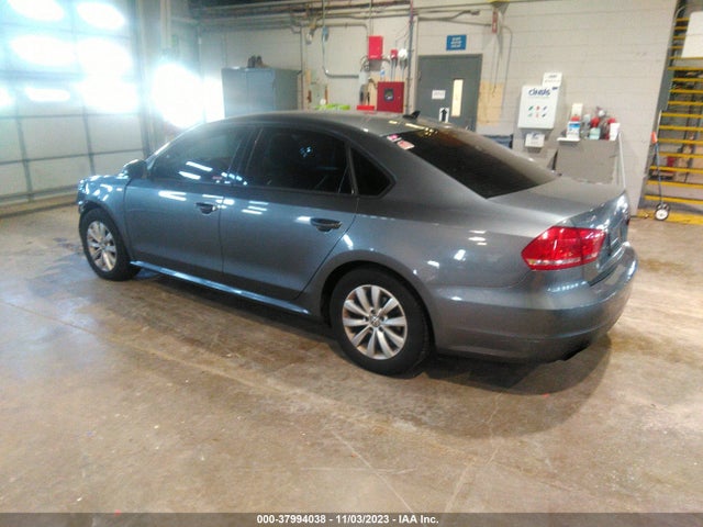 1VWAT7A31FC029847 Volkswagen Passat 1.8t Wolfsburg Edition