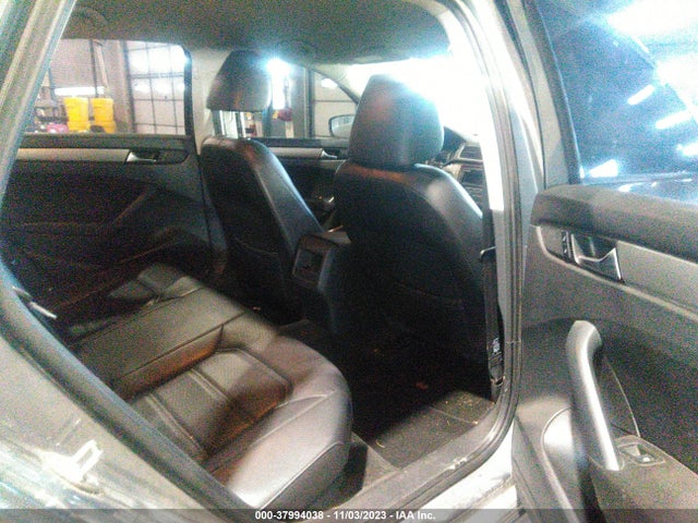 1VWAT7A31FC029847 Volkswagen Passat 1.8t Wolfsburg Edition