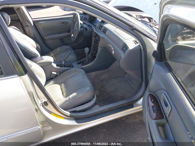 2000 TOYOTA CAMRY XLE V6 VIN: JT2BF28K3Y0273575